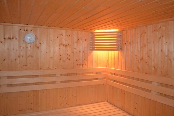 Užijte si i 90° žár aneb 5 (+ 1) horkých tipů do horké sauny